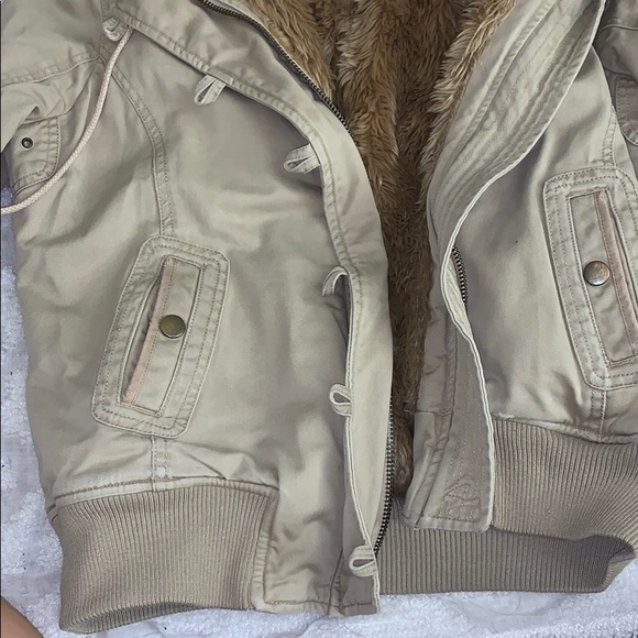 ROOTS WINTER COAT - Picture 4 of 5